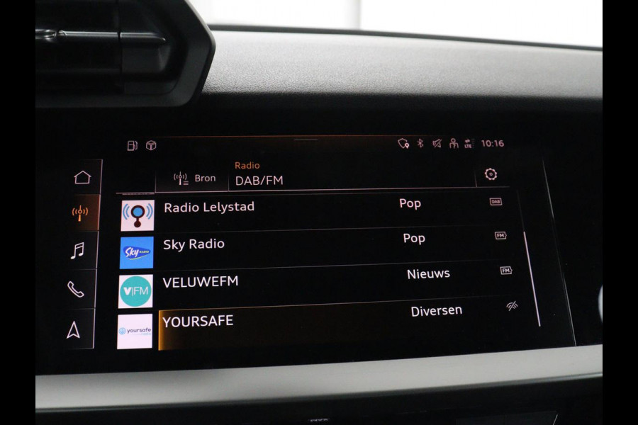 Audi A3 30 TFSI Advanced edition | Stoelverwarming | Adaptive cruise | Carplay | Sportstoelen | Virtual Cockpit | Navigatie | Full LED | Parkeerhulp | Climate control | Bluetooth