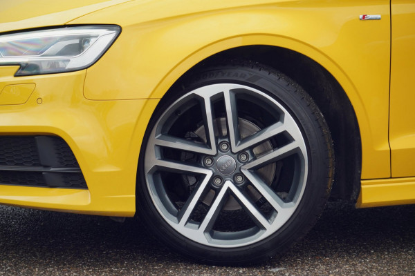 Audi A3 Cabriolet 1.5 TFSI CoD Sport S Line Edition / Vegasgelb / Led Matrix / Camera / Navi / Stoelverw. / Nekverw.