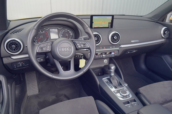Audi A3 Cabriolet 1.5 TFSI CoD Sport S Line Edition / Vegasgelb / Led Matrix / Camera / Navi / Stoelverw. / Nekverw.