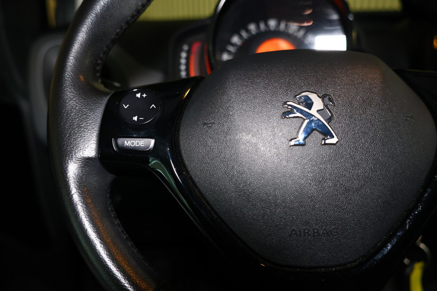 Peugeot 108 1.0 e-VTi Active GROTE NAVIGATIE CARPLAY en AIRCO BT '18