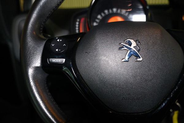 Peugeot 108 1.0 e-VTi Active GROTE NAVIGATIE CARPLAY en AIRCO BT '18
