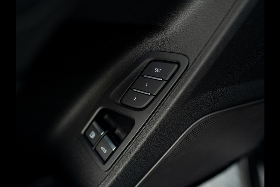 Audi Q3 Sportback 45 TFSI e S-Line | Pano | Trekhaak wegkl. | Memory Seats | Sonos | 360 Camera | 20'' | Prijs Rijklaar!!