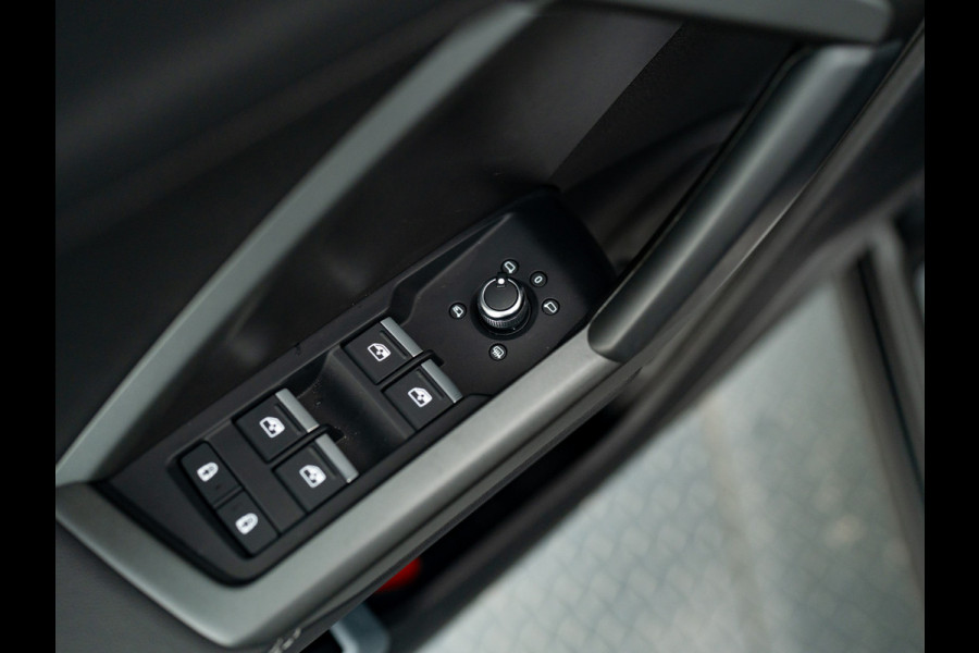 Audi Q3 Sportback 45 TFSI e S-Line | Pano | Trekhaak wegkl. | Memory Seats | Sonos | 360 Camera | 20'' | Prijs Rijklaar!!