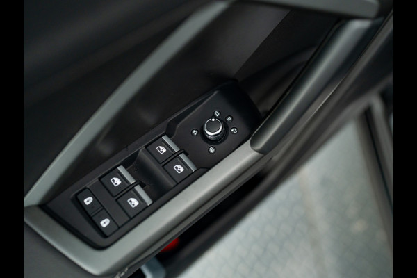 Audi Q3 Sportback 45 TFSI e S-Line | Pano | Trekhaak wegkl. | Memory Seats | Sonos | 360 Camera | 20'' | Prijs Rijklaar!!