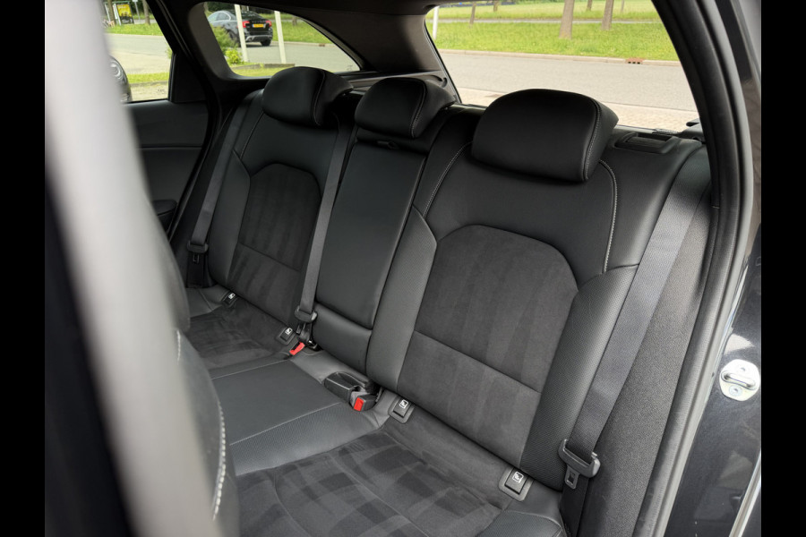 Kia Ceed Sportswagon 1.5 T-GDi GT-Line / Automaat / Keyless / Carplay / Schuif- Kanteldak / 17'' LM /