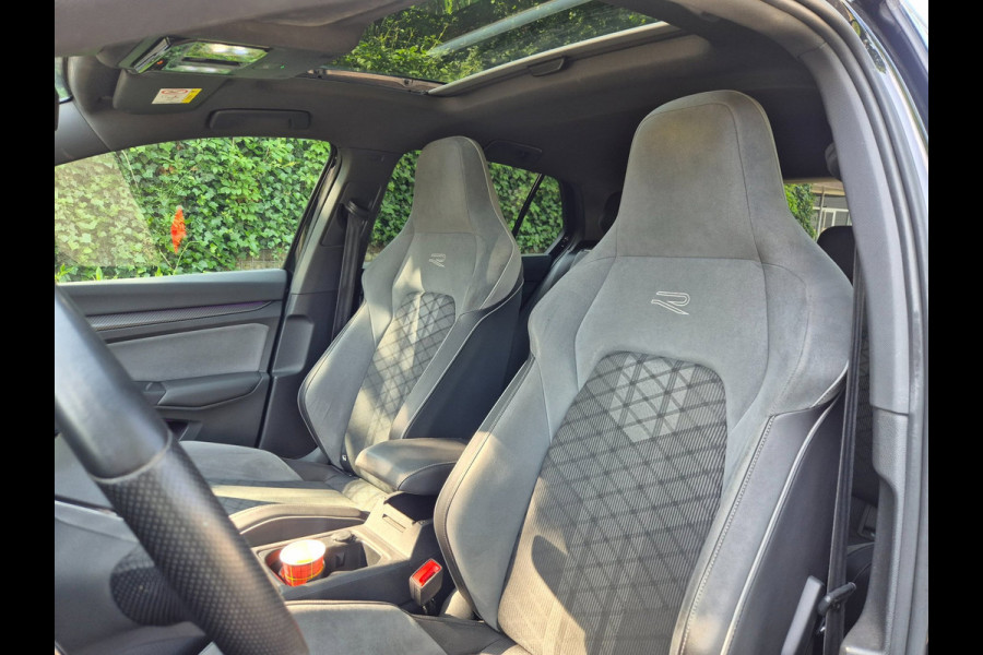Volkswagen Golf R Line 1.5 Panorama virtual dash CarPlay 1e Eig in NL Alcantara LED Volle optielijst