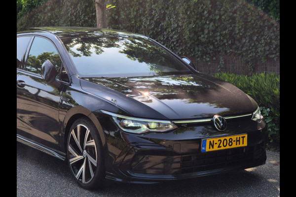 Volkswagen Golf R Line 1.5 Panorama virtual dash CarPlay 1e Eig in NL Alcantara LED Volle optielijst