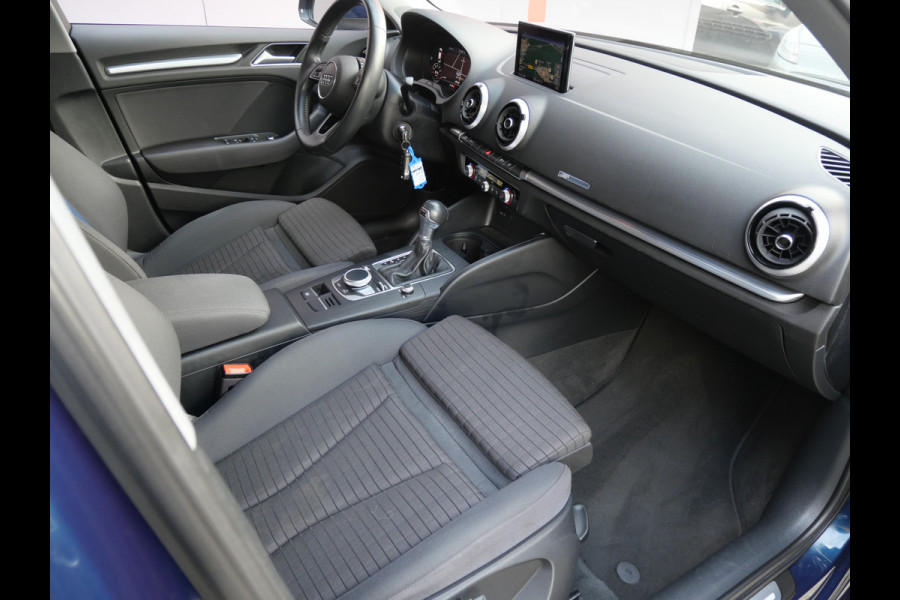 Audi A3 Sportback 35 TFSI COD ADVANCE | VIRTUAL | LED | CARPLAY | ALL-SEASON | NL-AUTO!!