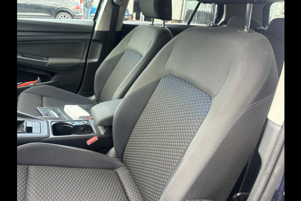Volkswagen Golf 1.0 TSI Life Business Stoelverw. |Apple carplay
