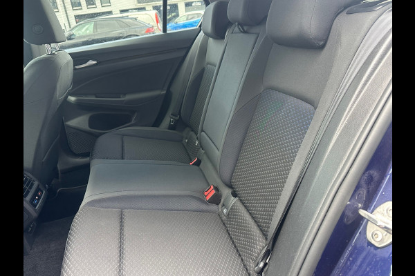 Volkswagen Golf 1.0 TSI Life Business Stoelverw. |Apple carplay