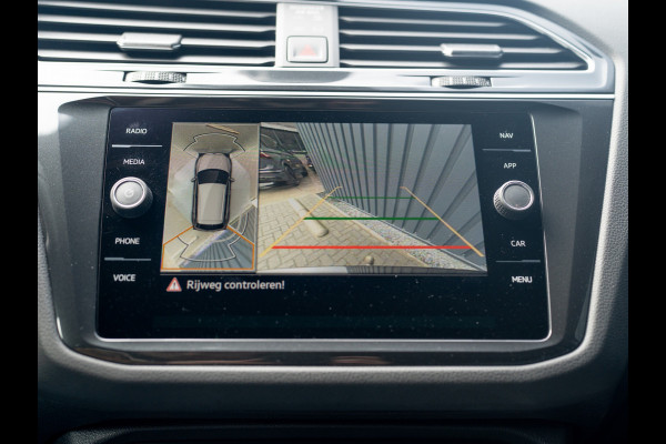 Volkswagen Tiguan 1.5 TSI R-Line Business+ | Trekhaak wegkl. | 360Camera | Harman/Kardon | Side Assist | Elk. A-klep | IQ Light | Prijs Rijklaar!!