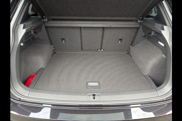 Volkswagen Tiguan 1.5 TSI R-Line Business+ | Trekhaak wegkl. | 360Camera | Harman/Kardon | Side Assist | Elk. A-klep | IQ Light | Prijs Rijklaar!!
