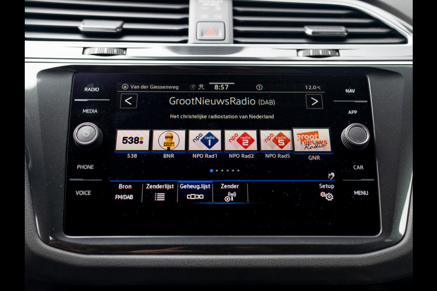 Volkswagen Tiguan 1.5 TSI R-Line Business+ | Trekhaak wegkl. | 360Camera | Harman/Kardon | Side Assist | Elk. A-klep | IQ Light | Prijs Rijklaar!!