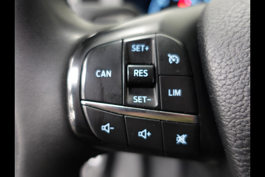 Ford Transit Custom 130pk Automaat L2H1 Trend Navigatie Cruise control Camera Parkeersensoren Trekhaak Airco