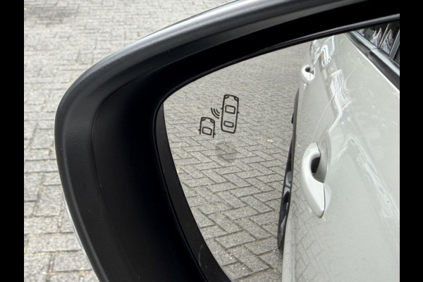 Citroën C3 Aircross 130pk Shine (Elektrisch Schuifdak - Keyless Entry - Camera - Parkeersensoren V+A - Automatische Airco - Navigatie - Apple Carpla