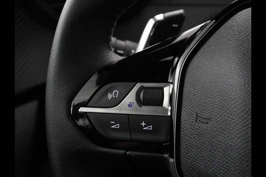Peugeot 2008 1.2 Hybrid 136 Style | Automaat | Carplay | Climate control | Parkeerhulp | Full LED | Cruise control | Bluetooth