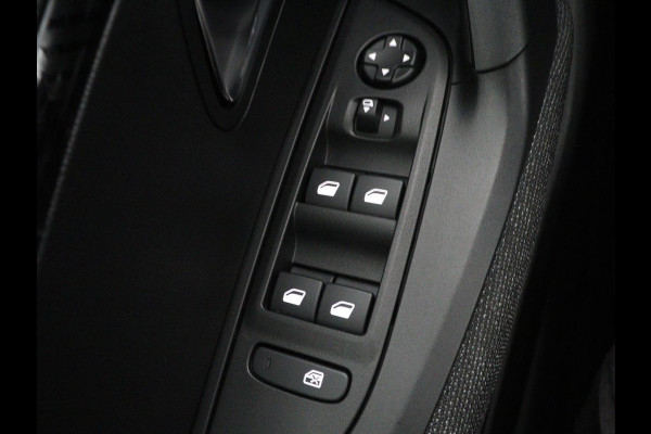 Peugeot 2008 1.2 Hybrid 136 Style | Automaat | Carplay | Climate control | Parkeerhulp | Full LED | Cruise control | Bluetooth