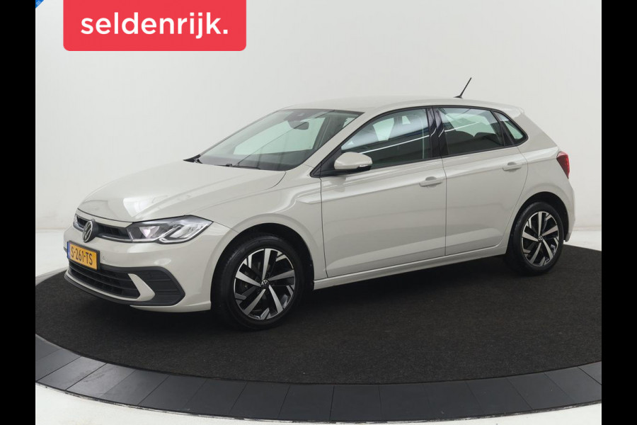 Volkswagen Polo 1.0 TSI Life Business | Stoelverwarming | Adaptive cruise | Carplay | Trekhaak | Navigatie | Full LED | 16'' | Climate control | DAB | Bluetooth