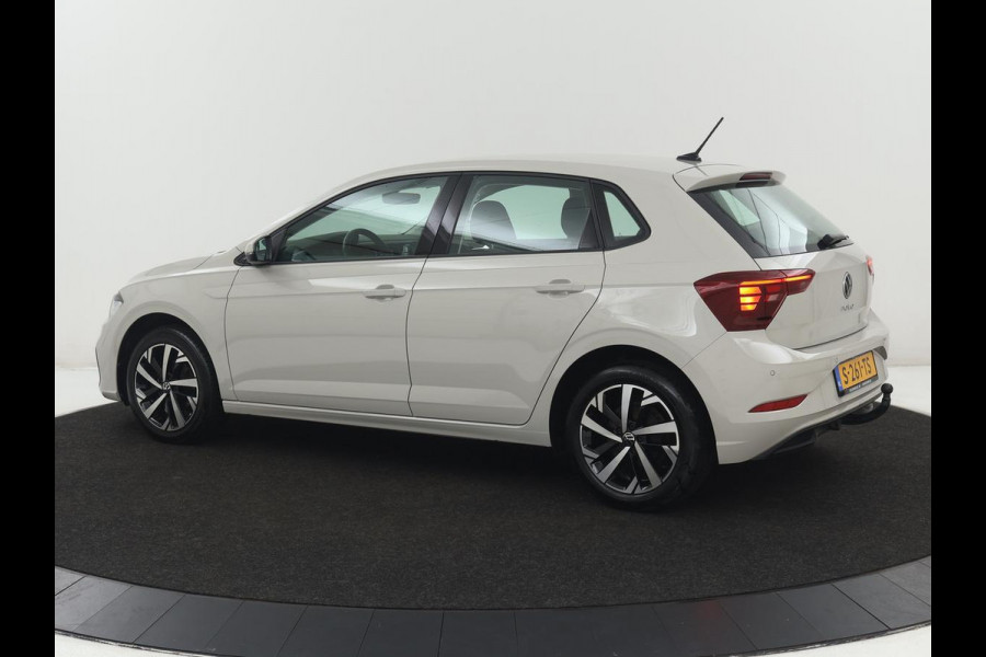 Volkswagen Polo 1.0 TSI Life Business | Stoelverwarming | Adaptive cruise | Carplay | Trekhaak | Navigatie | Full LED | 16'' | Climate control | DAB | Bluetooth