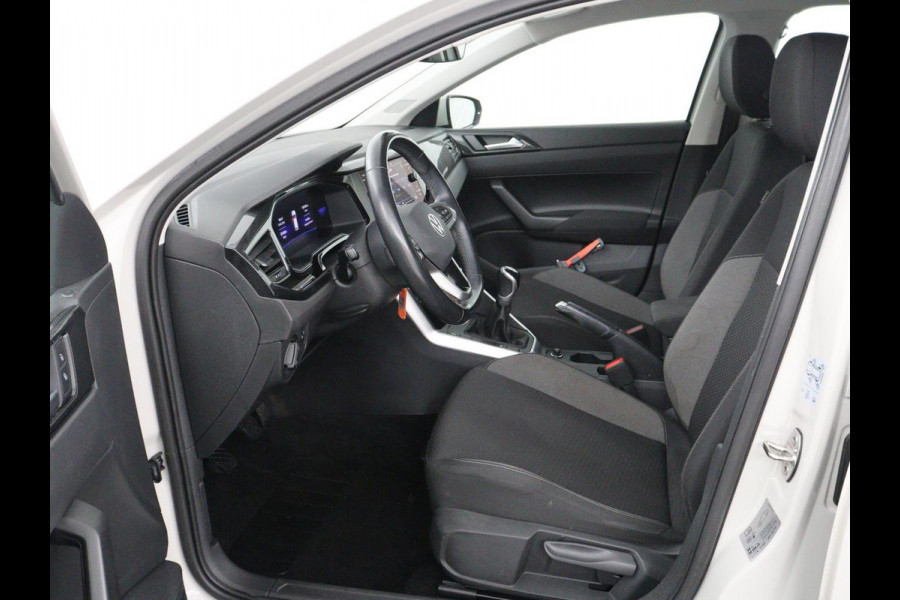 Volkswagen Polo 1.0 TSI Life Business | Stoelverwarming | Adaptive cruise | Carplay | Trekhaak | Navigatie | Full LED | 16'' | Climate control | DAB | Bluetooth