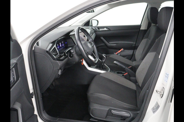 Volkswagen Polo 1.0 TSI Life Business | Stoelverwarming | Adaptive cruise | Carplay | Trekhaak | Navigatie | Full LED | 16'' | Climate control | DAB | Bluetooth