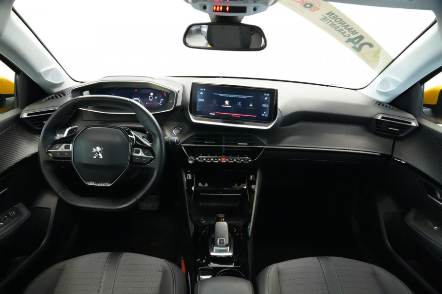 Peugeot 208 1.2 PureTech Allure Panoramadak Navigatie Full-led 24 Maanden garantie* (Vraag naar de voorwaarden)