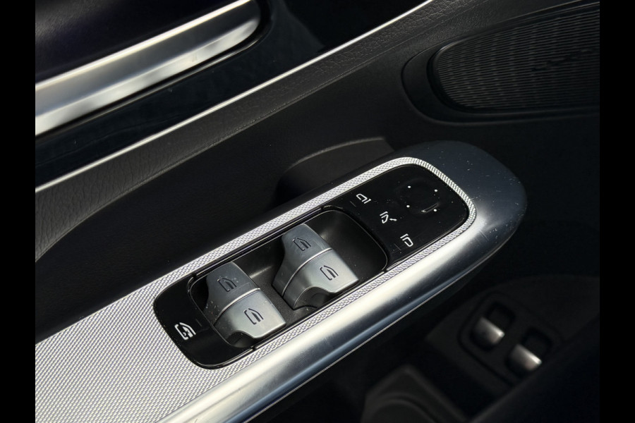 Mercedes-Benz GLC 300e 4MATIC AMG Line | Trekhaak | Distronic | CarPlay | Camera | 19 inch