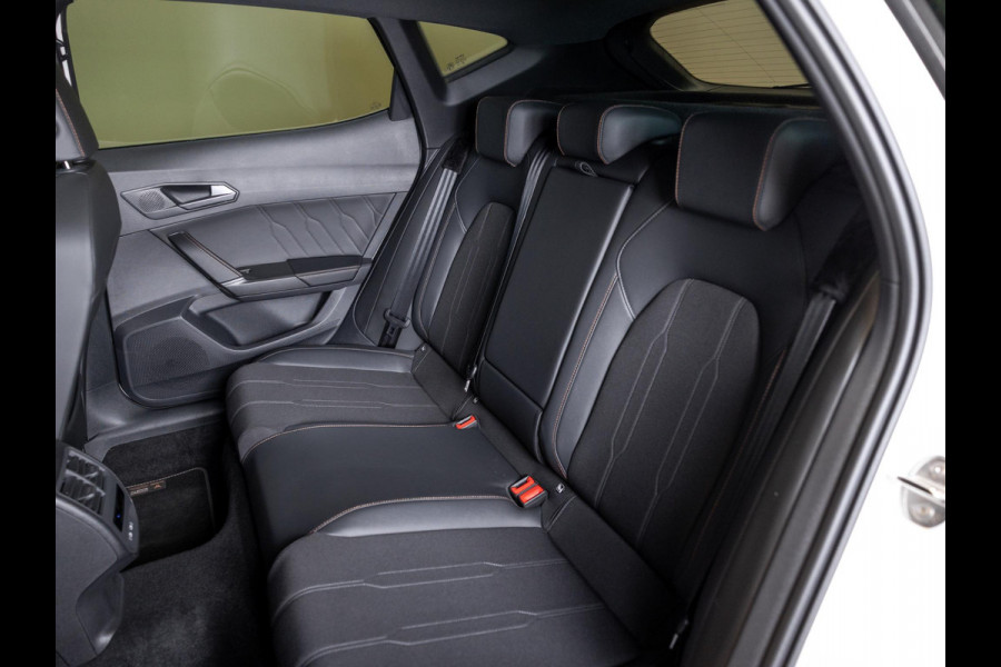 CUPRA Formentor 1.5 TSI Business Edition Plus / 150pk / Panorama dak / Achteruitrij camera / Stoel en stuur verwarming /