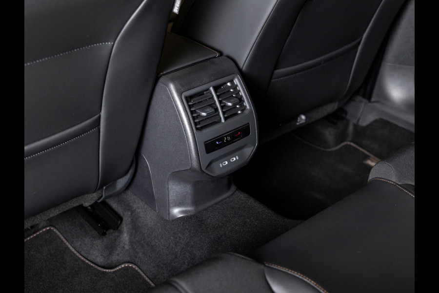 CUPRA Formentor 1.5 TSI Business Edition Plus / 150pk / Panorama dak / Achteruitrij camera / Stoel en stuur verwarming /