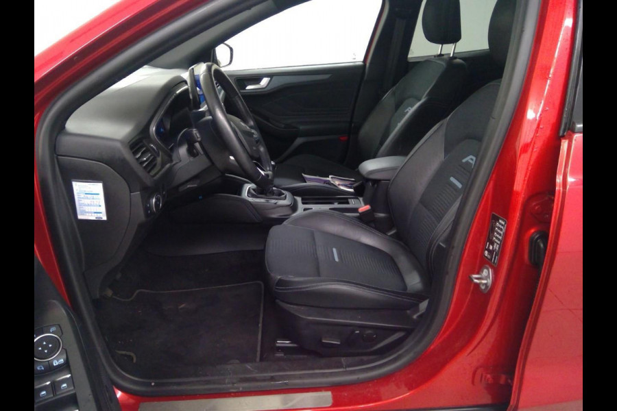 Ford FOCUS Wagon 1.0 EcoBoost Hybrid Active X Business 126.500 KM | Trekhaak | Navigatie | Panorama Dak