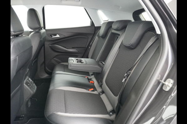 Opel Grandland X T131PK Business Executive Apple Carplay Android Auto Camera Navi AGR-Comfort Stoelen Keyless 19" DAB+ ECC Bluetooth Cruise Contr Isofix Elek.Achterklep Lane-Assist Lmv Regen-Licht Sensor Privacy Glas Dealer Onderhouden Origineel Nederlandse Auto