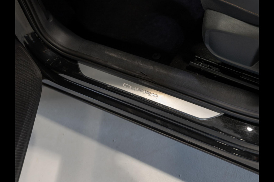 CUPRA Formentor 1.5 TSI Business Edition / 150pk / Achteruitrij camera / Stoel en stuur verwarming /