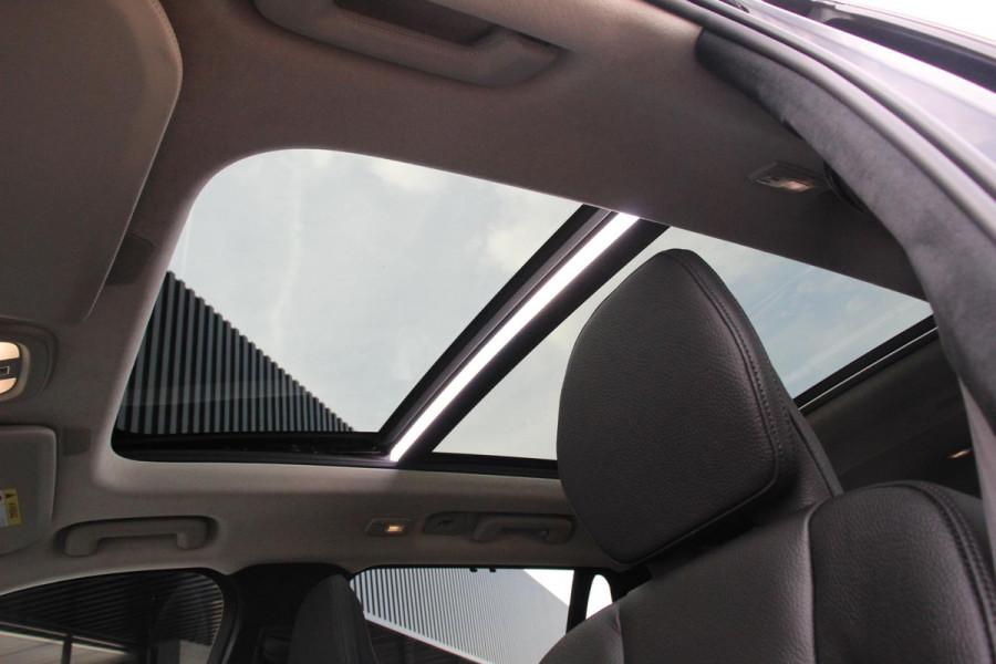 Volvo XC90 2.0 T8 455pk Recharge AWD Ultimate Dark Leder Panorama-schuifdak Navigatie Harman Kardon Electrisch bedienbare achterklep Camera Cruise control Apple Carplay/ Android Auto