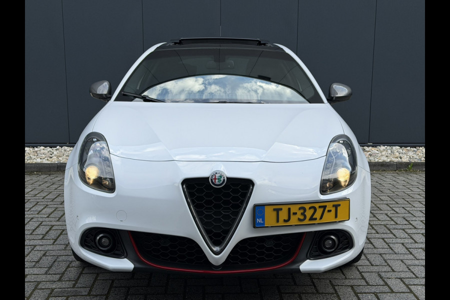 Alfa Romeo Giulietta 1.4 Turbo MultiAir Super | Electrisch panorama/schuifdak | Cruise control | DAB | Airconditioning | 18'' LMV