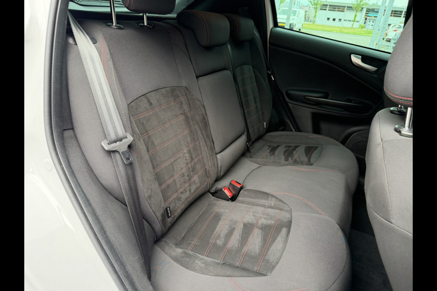 Alfa Romeo Giulietta 1.4 Turbo MultiAir Super | Electrisch panorama/schuifdak | Cruise control | DAB | Airconditioning | 18'' LMV