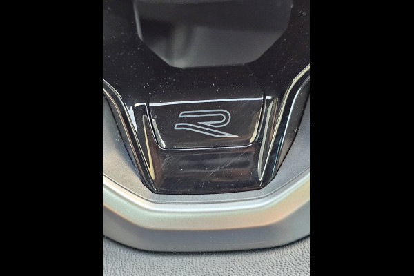 Volkswagen Tiguan 2.0 TSI 190PK 4MOTION DSG R-Line | Pano | Trekhaak | HUD | Stuur- & stoelverwarming | Virtual | App-connect | LMV 19" |