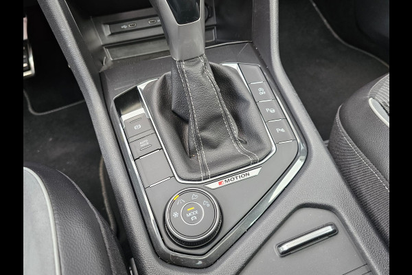 Volkswagen Tiguan 2.0 TSI 190PK 4MOTION DSG R-Line | Pano | Trekhaak | HUD | Stuur- & stoelverwarming | Virtual | App-connect | LMV 19" |