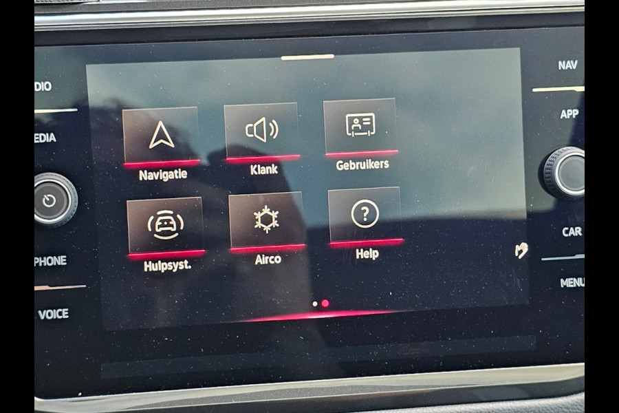 Volkswagen Tiguan 2.0 TSI 190PK 4MOTION DSG R-Line | Pano | Trekhaak | HUD | Stuur- & stoelverwarming | Virtual | App-connect | LMV 19" |