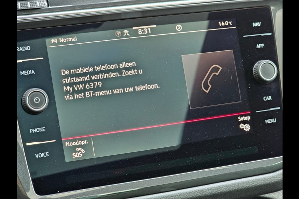 Volkswagen Tiguan 2.0 TSI 190PK 4MOTION DSG R-Line | Pano | Trekhaak | HUD | Stuur- & stoelverwarming | Virtual | App-connect | LMV 19" |