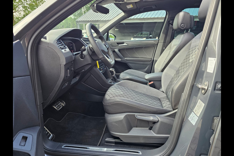 Volkswagen Tiguan 2.0 TSI 190PK 4MOTION DSG R-Line | Pano | Trekhaak | HUD | Stuur- & stoelverwarming | Virtual | App-connect | LMV 19" |