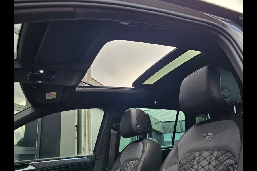 Volkswagen Tiguan 2.0 TSI 190PK 4MOTION DSG R-Line | Pano | Trekhaak | HUD | Stuur- & stoelverwarming | Virtual | App-connect | LMV 19" |