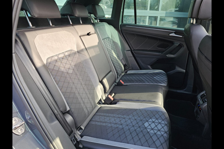 Volkswagen Tiguan 2.0 TSI 190PK 4MOTION DSG R-Line | Pano | Trekhaak | HUD | Stuur- & stoelverwarming | Virtual | App-connect | LMV 19" |