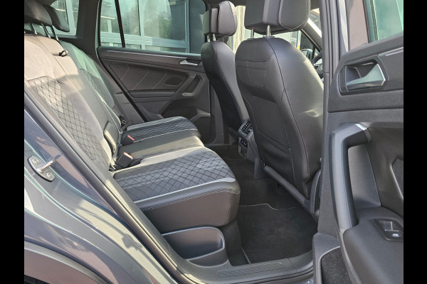 Volkswagen Tiguan 2.0 TSI 190PK 4MOTION DSG R-Line | Pano | Trekhaak | HUD | Stuur- & stoelverwarming | Virtual | App-connect | LMV 19" |
