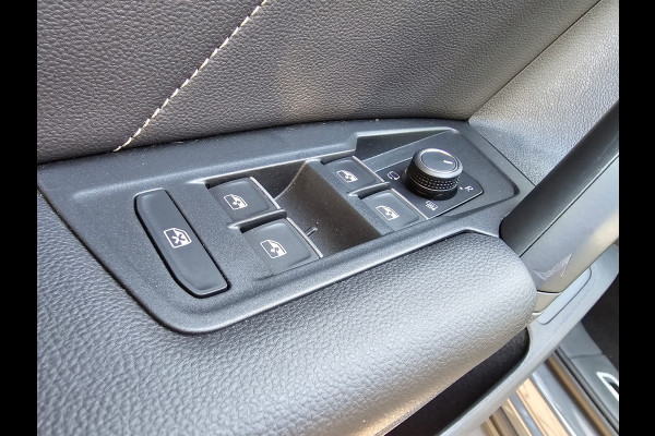 Volkswagen Tiguan 2.0 TSI 190PK 4MOTION DSG R-Line | Pano | Trekhaak | HUD | Stuur- & stoelverwarming | Virtual | App-connect | LMV 19" |