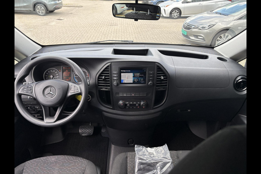 Mercedes-Benz EVITO TOURER PRO L2 90 kWh | BTW Auto | SOH 95,5% | 9 Pers. | Stoelverwarming | Navi | Cruise Control |