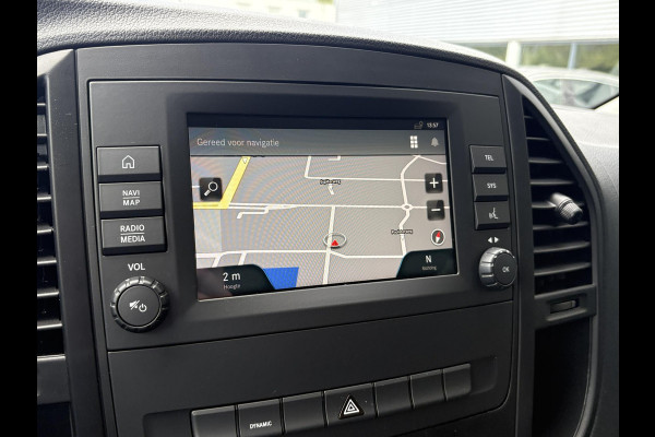 Mercedes-Benz EVITO TOURER PRO L2 90 kWh | BTW Auto | SOH 95,5% | 9 Pers. | Stoelverwarming | Navi | Cruise Control |