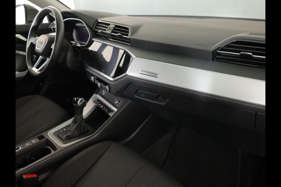 Audi Q3 Sportback 35 TFSI Pro Line 150 pk S-tronic | Navigatie via App | Parkeersensoren (Park assist) | Achteruitrijcamera | Apple Carplay/Android Auto |