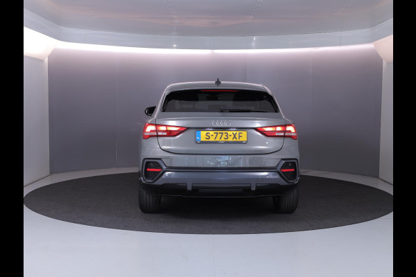 Audi Q3 Sportback 35 TFSI Pro Line 150 pk S-tronic | Navigatie via App | Parkeersensoren (Park assist) | Achteruitrijcamera | Apple Carplay/Android Auto |