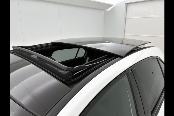 Mercedes-Benz A-Klasse 250 e Business Solution AMG | AMG Line Plus pakket | Memorypakket voorstoelen | Panoramaschuifdak | Head-up display | 360° camera | AMG Line Plus pakket | Memorypakket voorstoelen | Panoramaschuifdak | Head-up display | 360° camera |