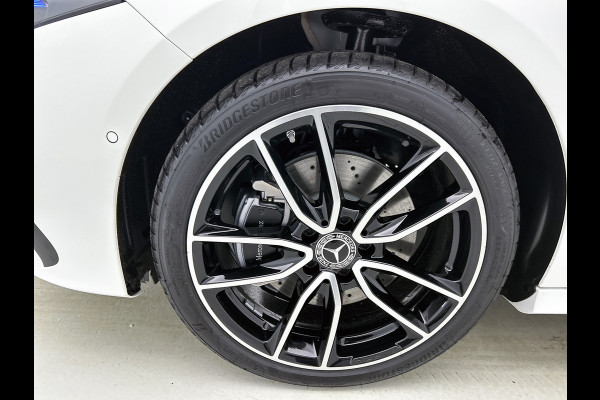 Mercedes-Benz A-Klasse 250 e Business Solution AMG | AMG Line Plus pakket | Memorypakket voorstoelen | Panoramaschuifdak | Head-up display | 360° camera | AMG Line Plus pakket | Memorypakket voorstoelen | Panoramaschuifdak | Head-up display | 360° camera |